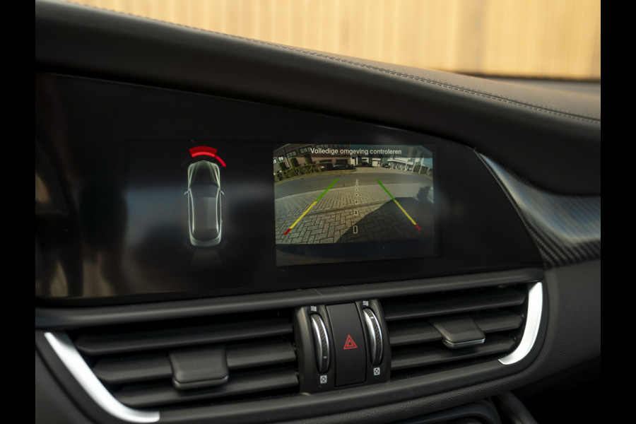 Alfa Romeo Giulia 2.0T 280pk Veloce Ti Q2 | Pano-dak | Blu Montecarlo | Race-mode