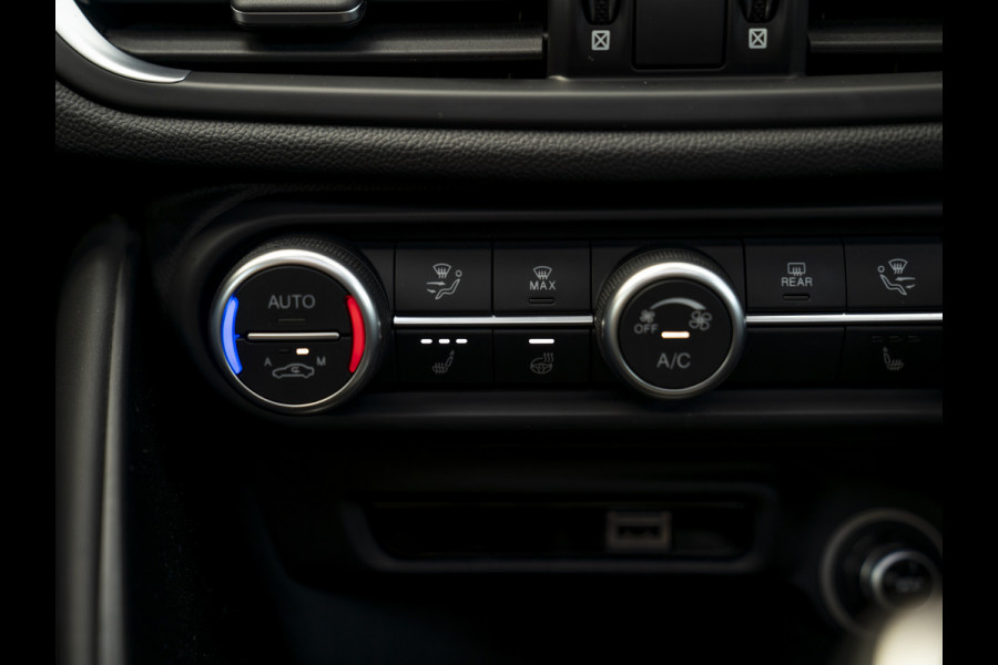 Alfa Romeo Giulia 2.0T 280pk Veloce Ti Q2 | Pano-dak | Blu Montecarlo | Race-mode