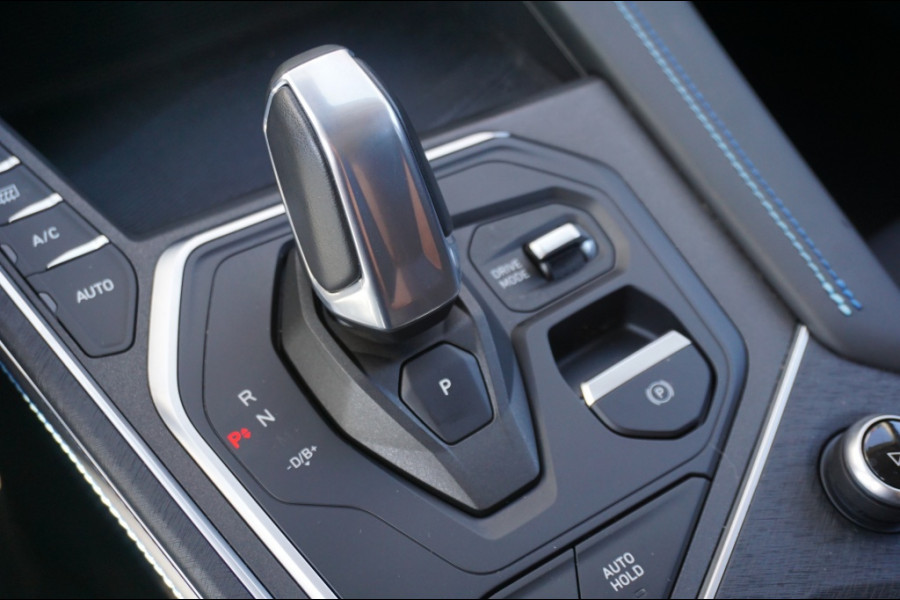 Lynk & Co 01 262PK PHEV Automaat | SCHUIFDAK | CARPLAY | 360CAMERA | 33.812KM