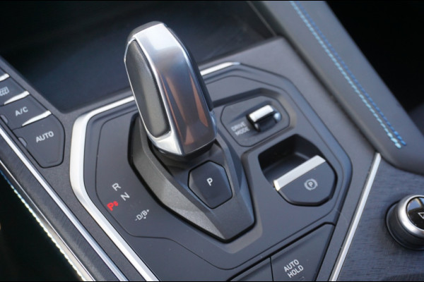 Lynk & Co 01 262PK PHEV Automaat | SCHUIFDAK | CARPLAY | 360CAMERA | 33.812KM