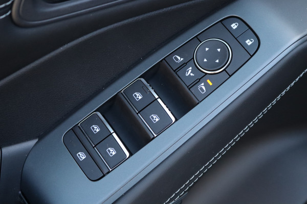 Nissan QASHQAI 1.3DIG-T MHEV 158PK Automaat N-Connecta Panoramadak/Winter-pack/Elektr.-klep/Head-Up/Adapt.-cruise