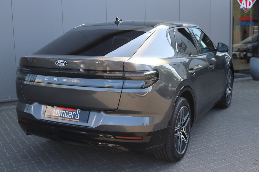 Ford Capri Premium Extended Range AWD 79 kWh Pano-dak/Adaptive-cruise/360camera/Stoelverwaming