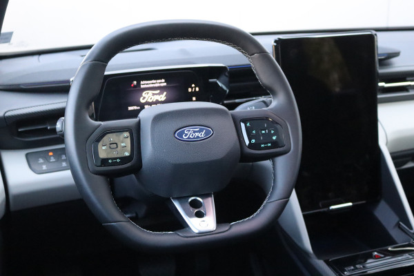 Ford Capri Premium Extended Range AWD 79 kWh Pano-dak/Adaptive-cruise/360camera/Stoelverwaming