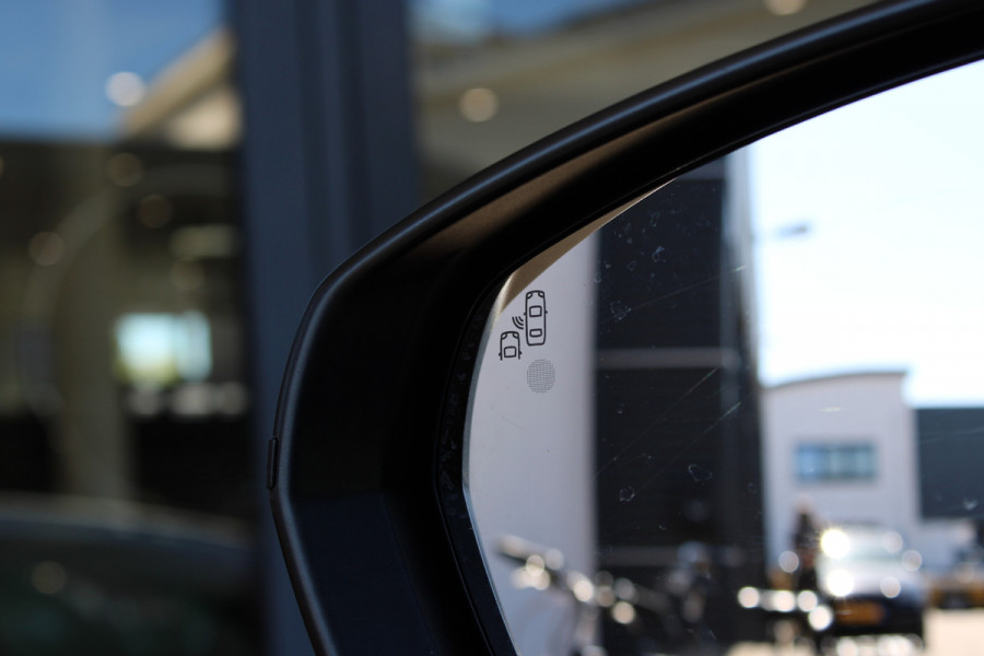 Opel Grandland X 1.2 Turbo Innovation | Trekhaak | BLIS | Panoramadak | Stoelverwarming/koeling | Origin NL