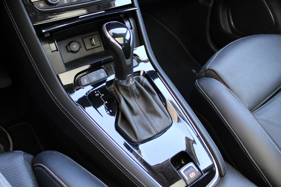 Opel Grandland X 1.2 Turbo Innovation | Trekhaak | BLIS | Panoramadak | Stoelverwarming/koeling | Origin NL