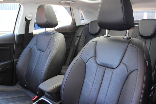 Opel Grandland X 1.2 Turbo Innovation | Trekhaak | BLIS | Panoramadak | Stoelverwarming/koeling | Origin NL