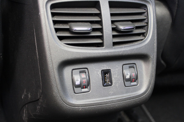 Opel Grandland X 1.2 Turbo Innovation | Trekhaak | BLIS | Panoramadak | Stoelverwarming/koeling | Origin NL