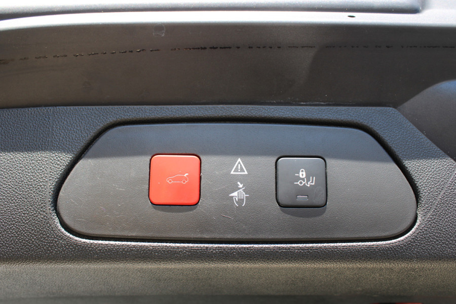 Opel Grandland X 1.2 Turbo Innovation | Trekhaak | BLIS | Panoramadak | Stoelverwarming/koeling | Origin NL