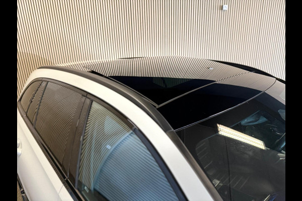 Mercedes-Benz C-Klasse Estate 300e AMG STYLING-PANORAMA-NIGHT-DODEHOEK-CAMERA-COMPL.