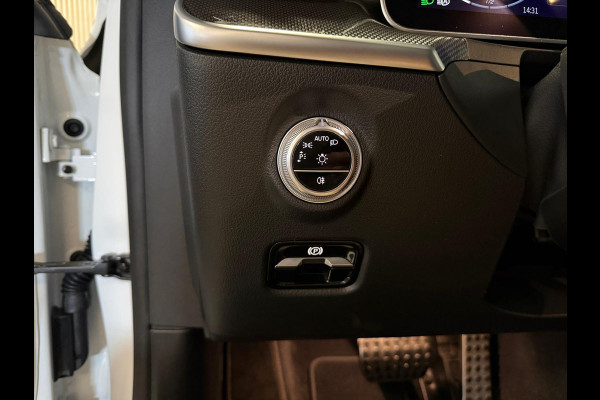 Mercedes-Benz C-Klasse Estate 300e AMG STYLING-PANORAMA-NIGHT-DODEHOEK-CAMERA-COMPL.