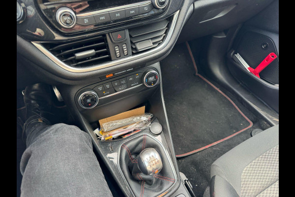 Ford Fiesta 1.0 EcoBoost ST-line 140pk Adaptieve Cruise | Dodehoeksensoren | Achteruitrijcamera | Climate control | Apple Carplay, Android auto | Metaal lak