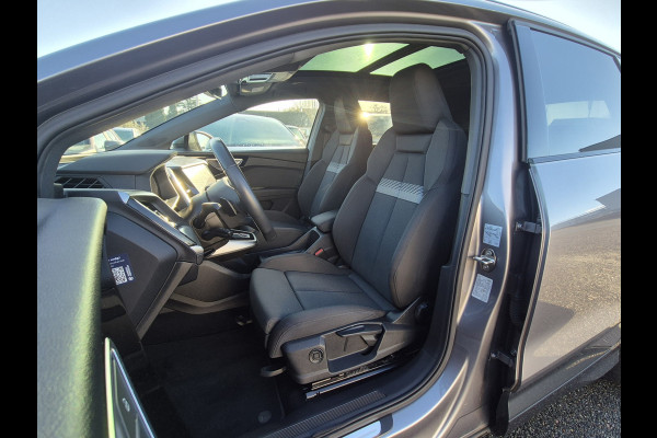 Audi Q4 e-tron 50 quattro Launch edition 299 Pk Pano Camera