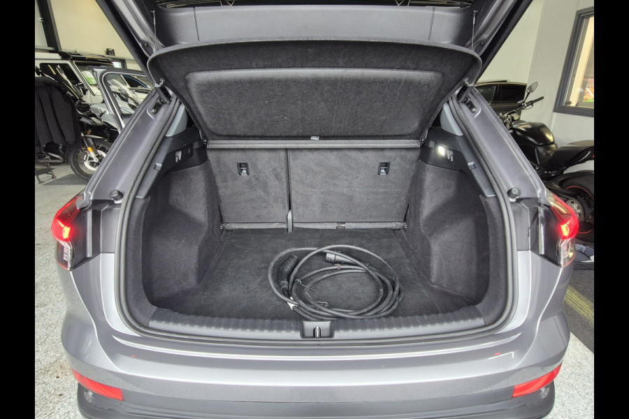 Audi Q4 e-tron 50 quattro Launch edition 299 Pk Pano Camera