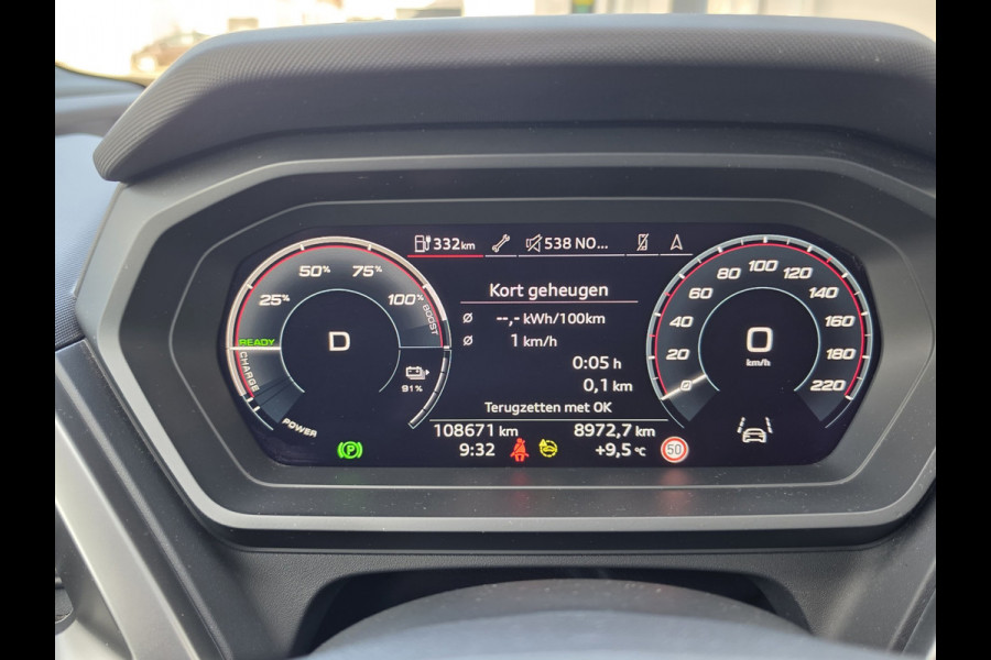 Audi Q4 e-tron 50 quattro Launch edition 299 Pk Pano Camera