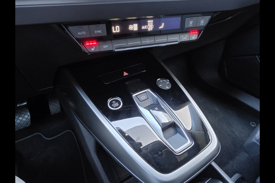 Audi Q4 e-tron 50 quattro Launch edition 299 Pk Pano Camera