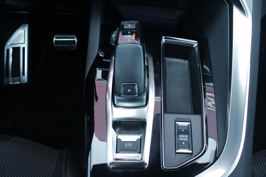 Peugeot 5008 1.6 180PK AUTOMAAT GT | PANORAMA SCHUIF/KANTEL DAK | FOCAL AUDIO SYSTEM | 7-PERSOONS! | NAVIGATIE | APPLE CARPLAY/ANDROID AUTO | ADAPTIVE CRUISE CONTROL | BLACK PACK | FULL LED KOPLAMPEN | DAB+ RADIO | DODEHOEK DETECTIE | 19" LICHTMETALEN VELGEN |