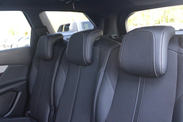 Peugeot 5008 1.6 180PK AUTOMAAT GT | PANORAMA SCHUIF/KANTEL DAK | FOCAL AUDIO SYSTEM | 7-PERSOONS! | NAVIGATIE | APPLE CARPLAY/ANDROID AUTO | ADAPTIVE CRUISE CONTROL | BLACK PACK | FULL LED KOPLAMPEN | DAB+ RADIO | DODEHOEK DETECTIE | 19" LICHTMETALEN VELGEN |