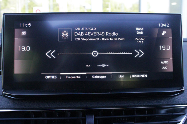 Peugeot 5008 1.6 180PK AUTOMAAT GT | PANORAMA SCHUIF/KANTEL DAK | FOCAL AUDIO SYSTEM | 7-PERSOONS! | NAVIGATIE | APPLE CARPLAY/ANDROID AUTO | ADAPTIVE CRUISE CONTROL | BLACK PACK | FULL LED KOPLAMPEN | DAB+ RADIO | DODEHOEK DETECTIE | 19" LICHTMETALEN VELGEN |