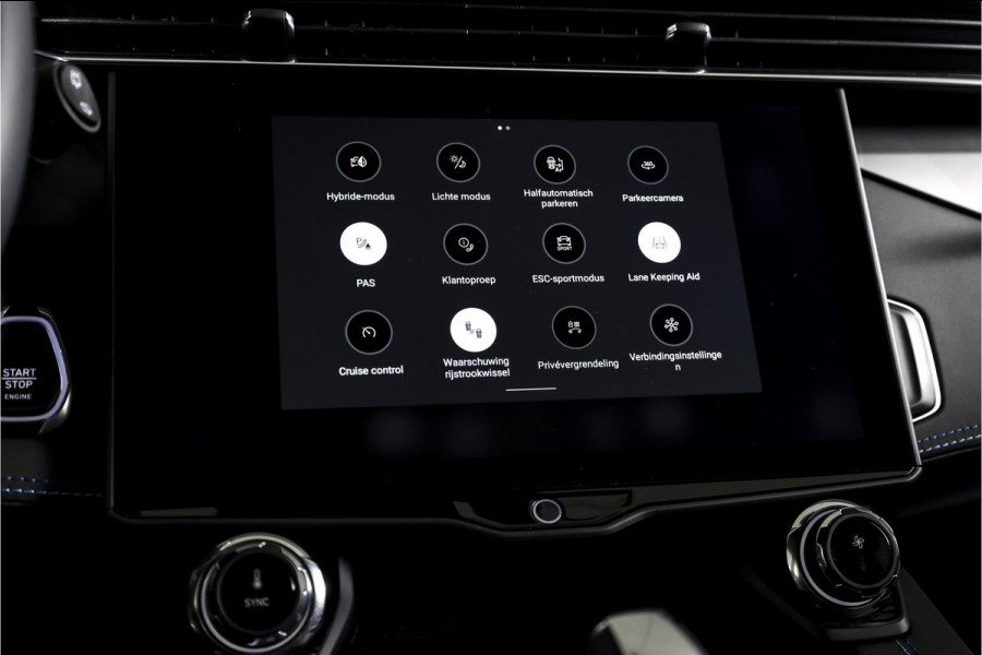 Lynk & Co 01 1.5 PHEV 261PK MY23 | Donkere hemel | 360 Camera | 7.4 kWh boordlader | S/K-panodak | Adapt. Cruise | Memory | Elek. klep | LM 20" | 2259