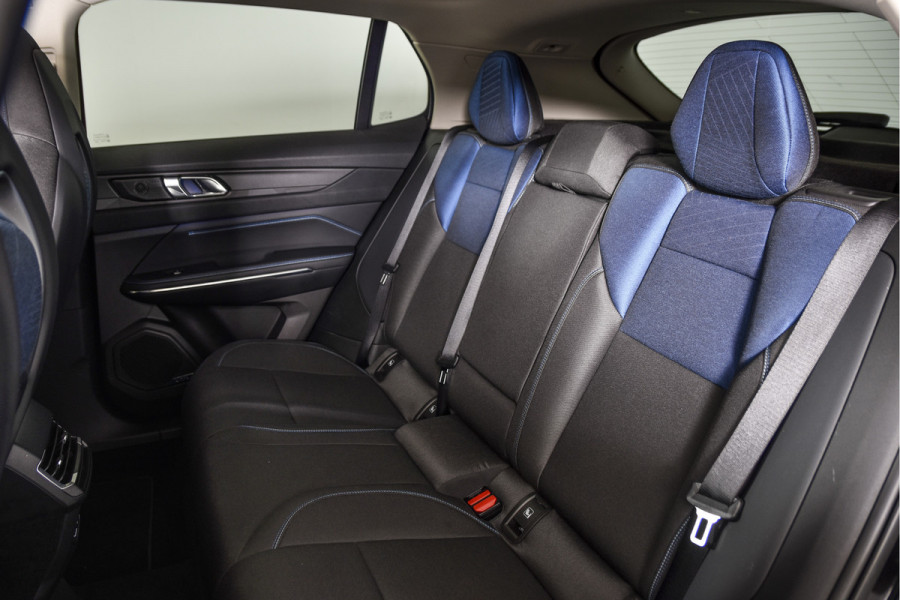 Lynk & Co 01 1.5 PHEV 261PK MY22 | 360 Camera | 7.4 kWh Boordlader | S/K-panodak | Adapt. Cruise | Memory | Elek. klep | LM 20" | 4637