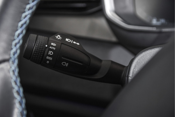 Lynk & Co 01 1.5 PHEV 261PK MY22 | 360 Camera | 7.4 kWh Boordlader | S/K-panodak | Adapt. Cruise | Memory | Elek. klep | LM 20" | 4637