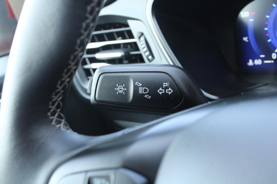 Ford Kuga 2.5 PHEV Vignale | Trekhaak | Panorama Dak | Stoel + Stuurverwarming | Adaptive Cruise Control | BLIS | Camera |