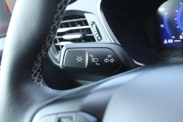 Ford Kuga 2.5 PHEV Vignale | Trekhaak | Panorama Dak | Stoel + Stuurverwarming | Adaptive Cruise Control | BLIS | Camera |