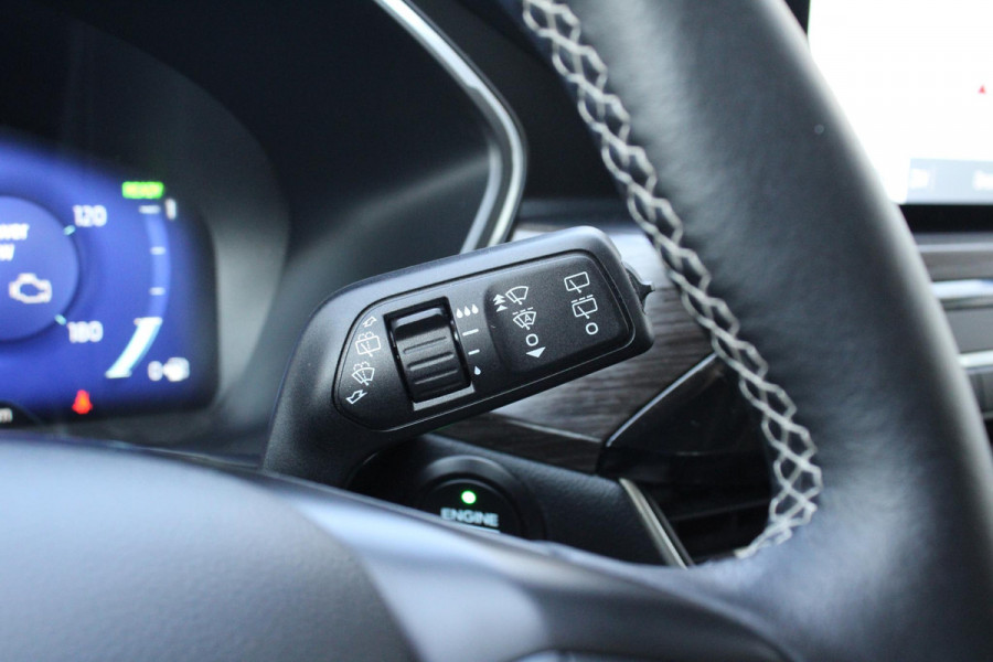 Ford Kuga 2.5 PHEV Vignale | Trekhaak | Panorama Dak | Stoel + Stuurverwarming | Adaptive Cruise Control | BLIS | Camera |