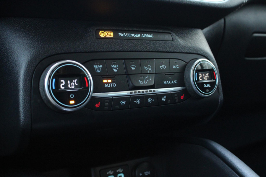 Ford Kuga 2.5 PHEV Vignale | Trekhaak | Panorama Dak | Stoel + Stuurverwarming | Adaptive Cruise Control | BLIS | Camera |