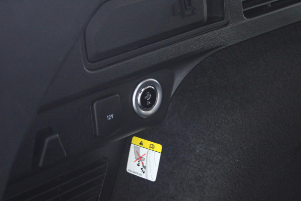 Ford Kuga 2.5 PHEV Vignale | Trekhaak | Panorama Dak | Stoel + Stuurverwarming | Adaptive Cruise Control | BLIS | Camera |