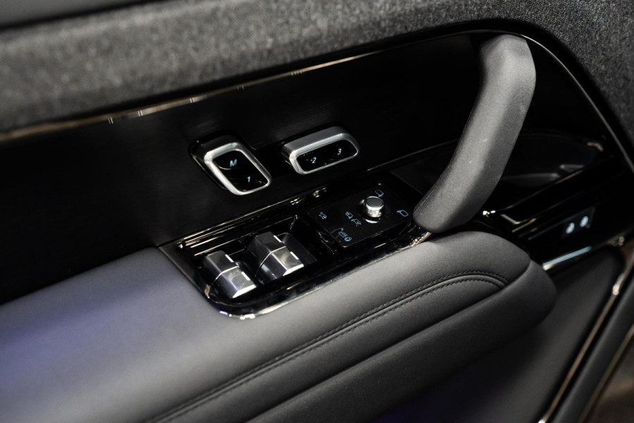 Land Rover Range Rover Sport 3.0 P550e Autobiography Edition PHEV *Panorama / Meridian Signature / Ventilatie- + Massage / HUD / Keyless / Soft-Close / Surround-view*