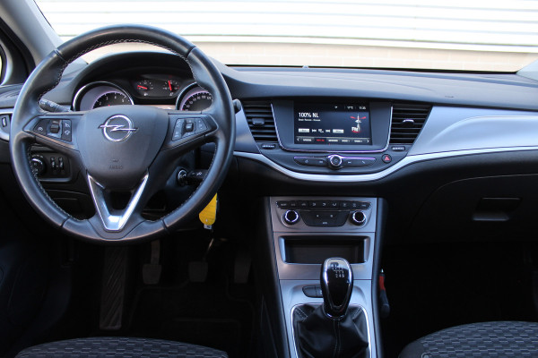 Opel Astra Sports Tourer 1.2 Edition | Black | Trekhaak | Camera | Navigatie | Airco
