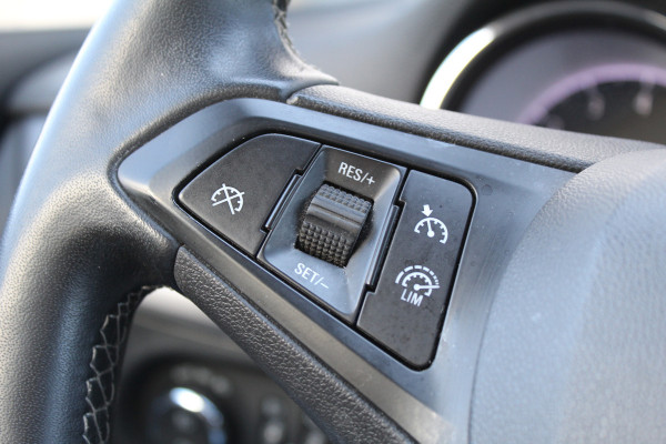 Opel Astra Sports Tourer 1.2 Edition | Black | Trekhaak | Camera | Navigatie | Airco