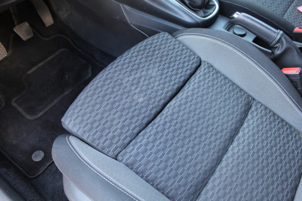 Opel Astra Sports Tourer 1.2 Edition | Black | Trekhaak | Camera | Navigatie | Airco