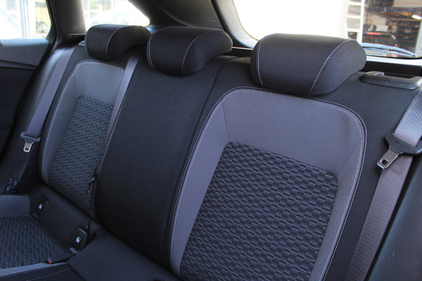 Opel Astra Sports Tourer 1.2 Edition | Black | Trekhaak | Camera | Navigatie | Airco