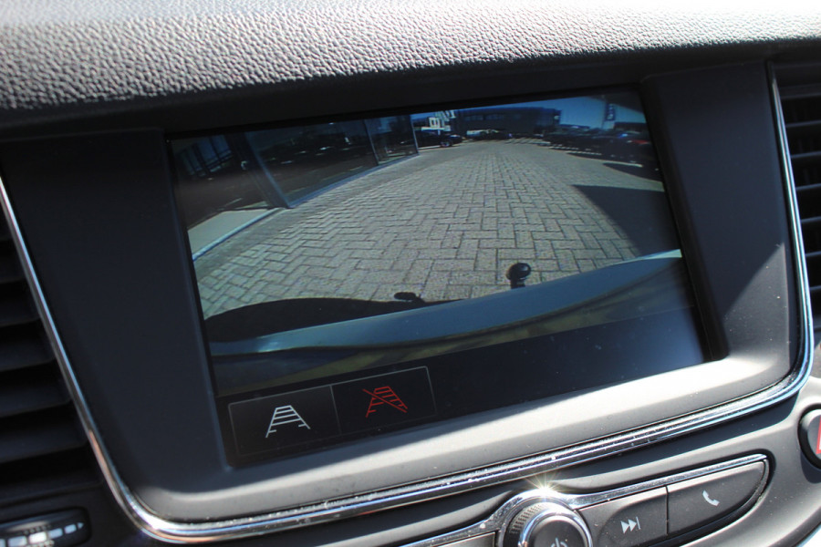 Opel Astra Sports Tourer 1.2 Edition | Black | Trekhaak | Camera | Navigatie | Airco