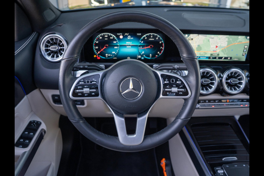 Mercedes-Benz Glb 200 Business Solution Luxury / Pano / Ambiance / Keyless / Memory / NL auto