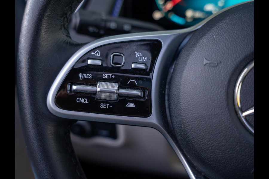Mercedes-Benz Glb 200 Business Solution Luxury / Pano / Ambiance / Keyless / Memory / NL auto