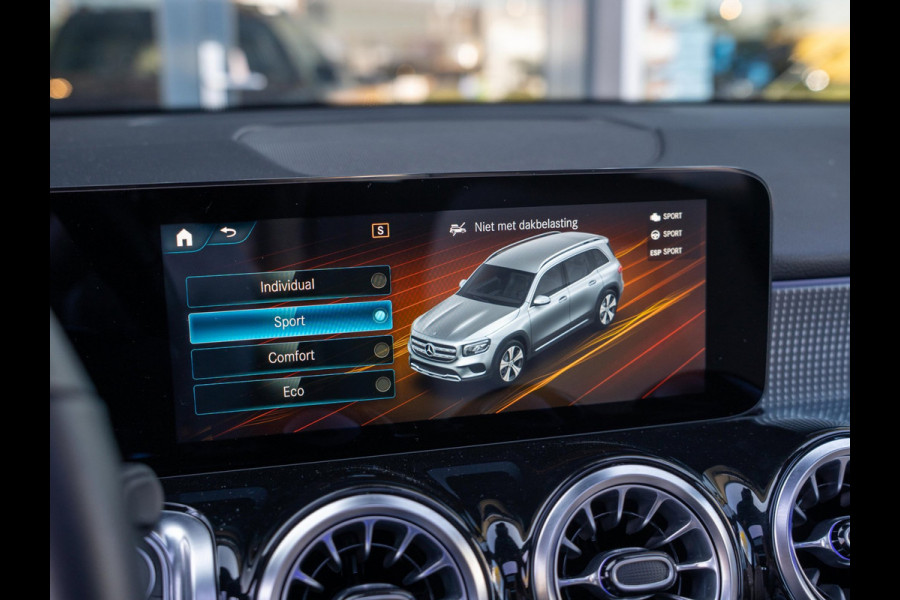Mercedes-Benz Glb 200 Business Solution Luxury / Pano / Ambiance / Keyless / Memory / NL auto