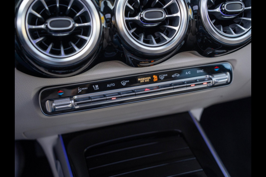 Mercedes-Benz Glb 200 Business Solution Luxury / Pano / Ambiance / Keyless / Memory / NL auto