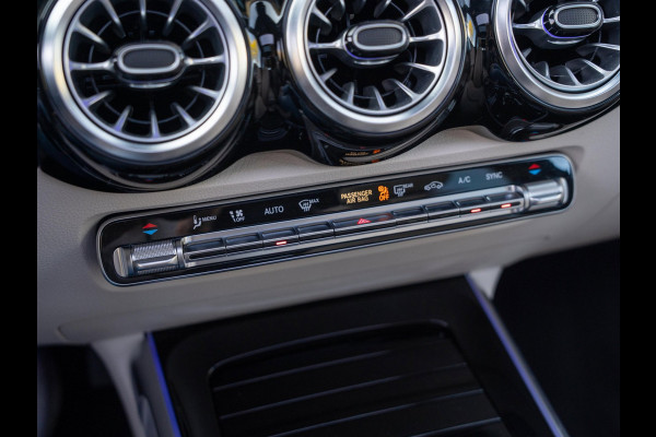 Mercedes-Benz Glb 200 Business Solution Luxury / Pano / Ambiance / Keyless / Memory / NL auto