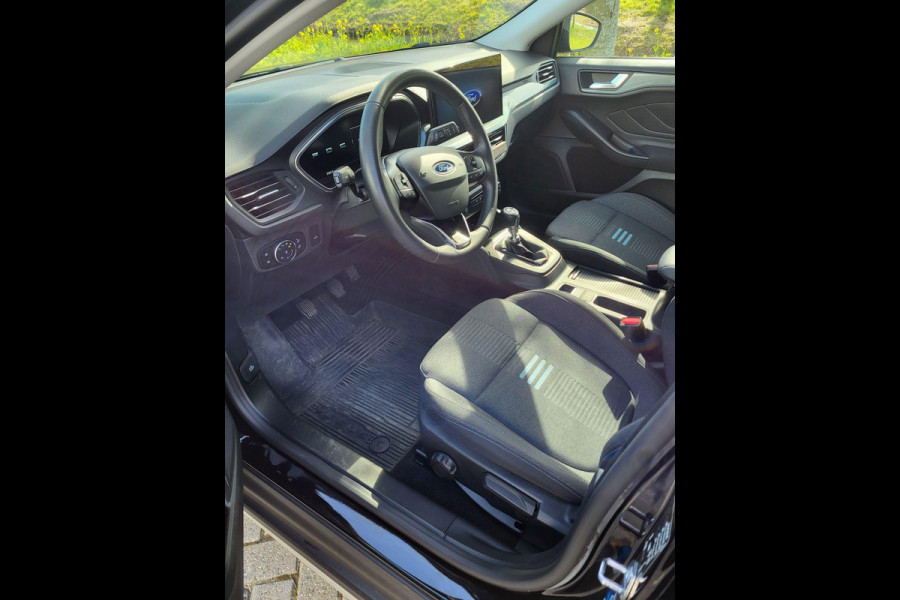 Ford FOCUS Wagon 1.0 EcoBoost Hybrid Active X 155pk | Winterpack | Driver Assistance Pack | Wegklapbare Trekhaak | Elek. Achterklep