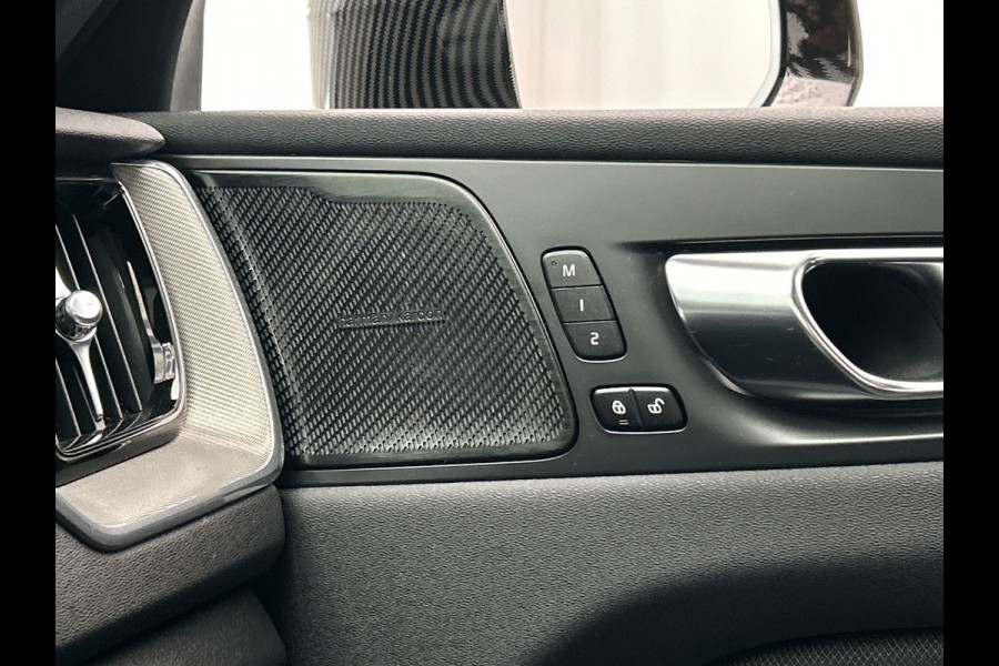 Volvo XC60 2.0 Recharge T8 AWD R-Design HEICO | Trekhaak | Stoelverwarming | 360 Camera | Memory | Harman/Kardon | Panoramadak |