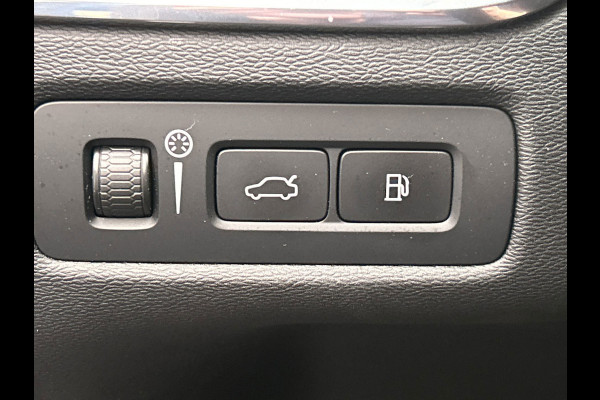 Volvo XC60 2.0 Recharge T8 AWD R-Design HEICO | Trekhaak | Stoelverwarming | 360 Camera | Memory | Harman/Kardon | Panoramadak |