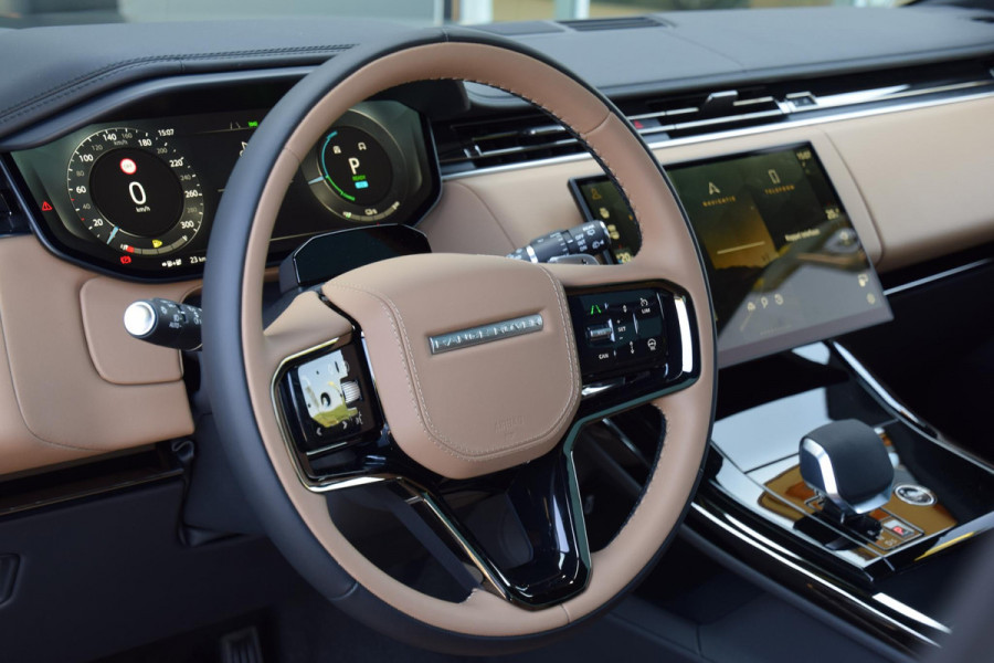 Land Rover Range Rover Sport P460e Dynamic SE | SVO Satin Tourmaline Brown