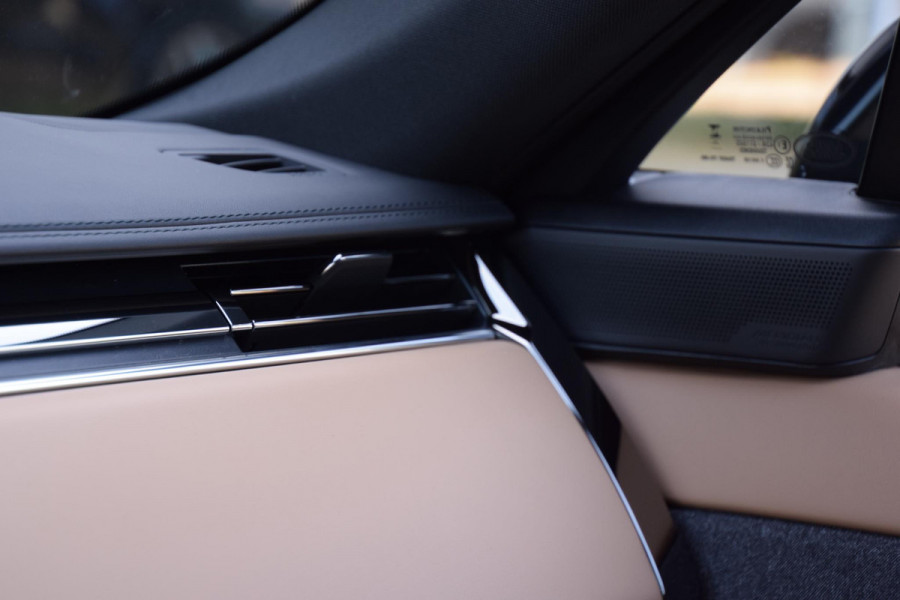 Land Rover Range Rover Sport P460e Dynamic SE | SVO Satin Tourmaline Brown