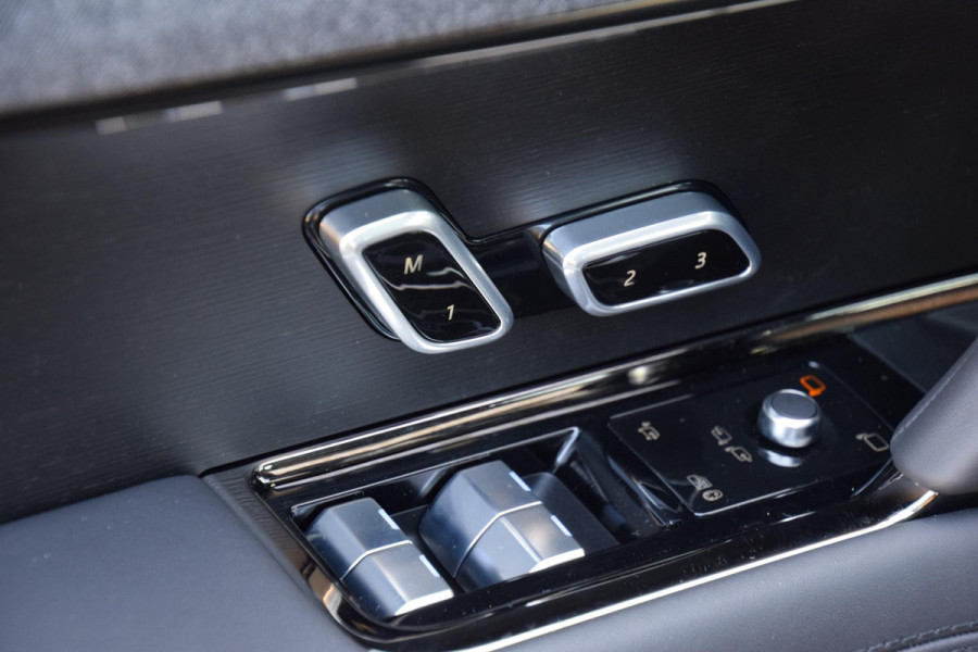 Land Rover Range Rover Sport P460e Dynamic SE | SVO Satin Tourmaline Brown