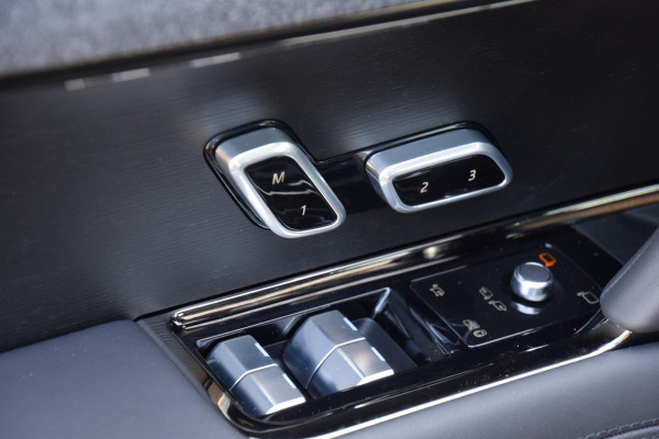 Land Rover Range Rover Sport P460e Dynamic SE | SVO Satin Tourmaline Brown