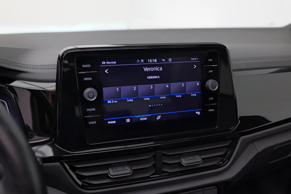 Volkswagen T-Roc 1.5 TSI Life Business |Pano|3xR-Line|Keyless|Carbon|