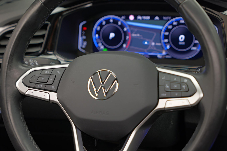Volkswagen T-Roc 1.5 TSI Life Business |Pano|3xR-Line|Keyless|Carbon|